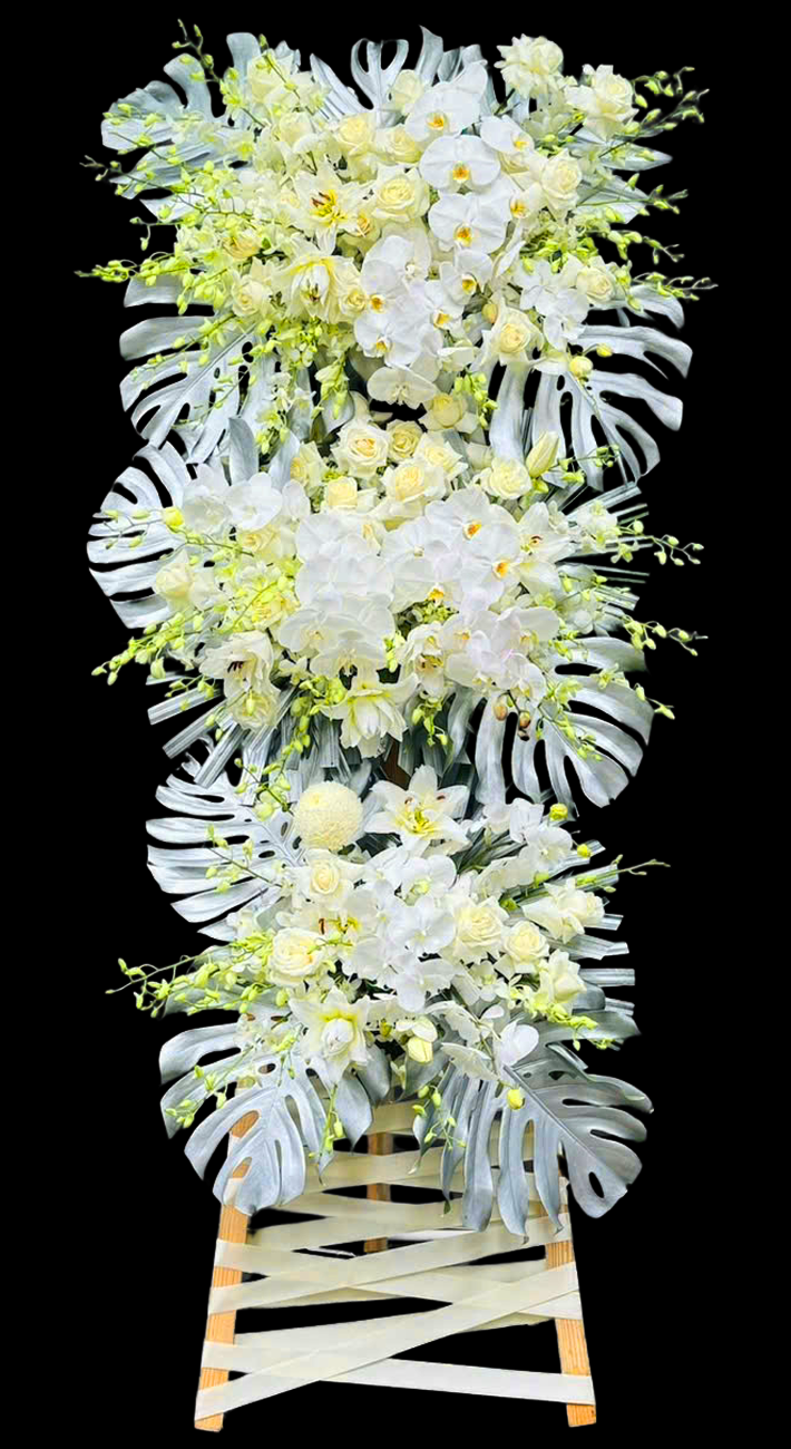 Kệ Hoa Thiêng Liêng